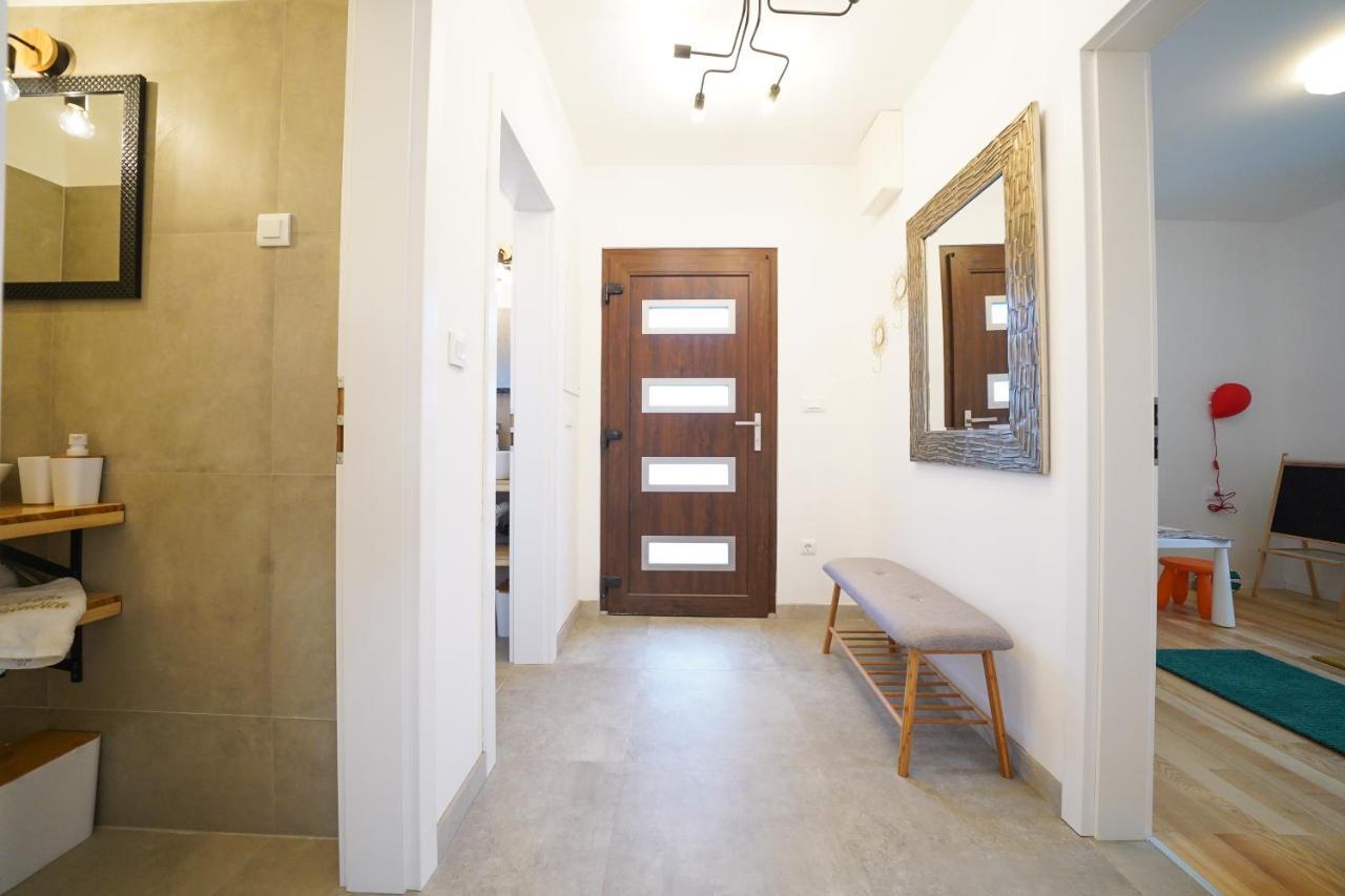 Villa Suncica With Heated Pool, Jacuzzi And Bikes Near Zadar Sukošan Extérieur photo