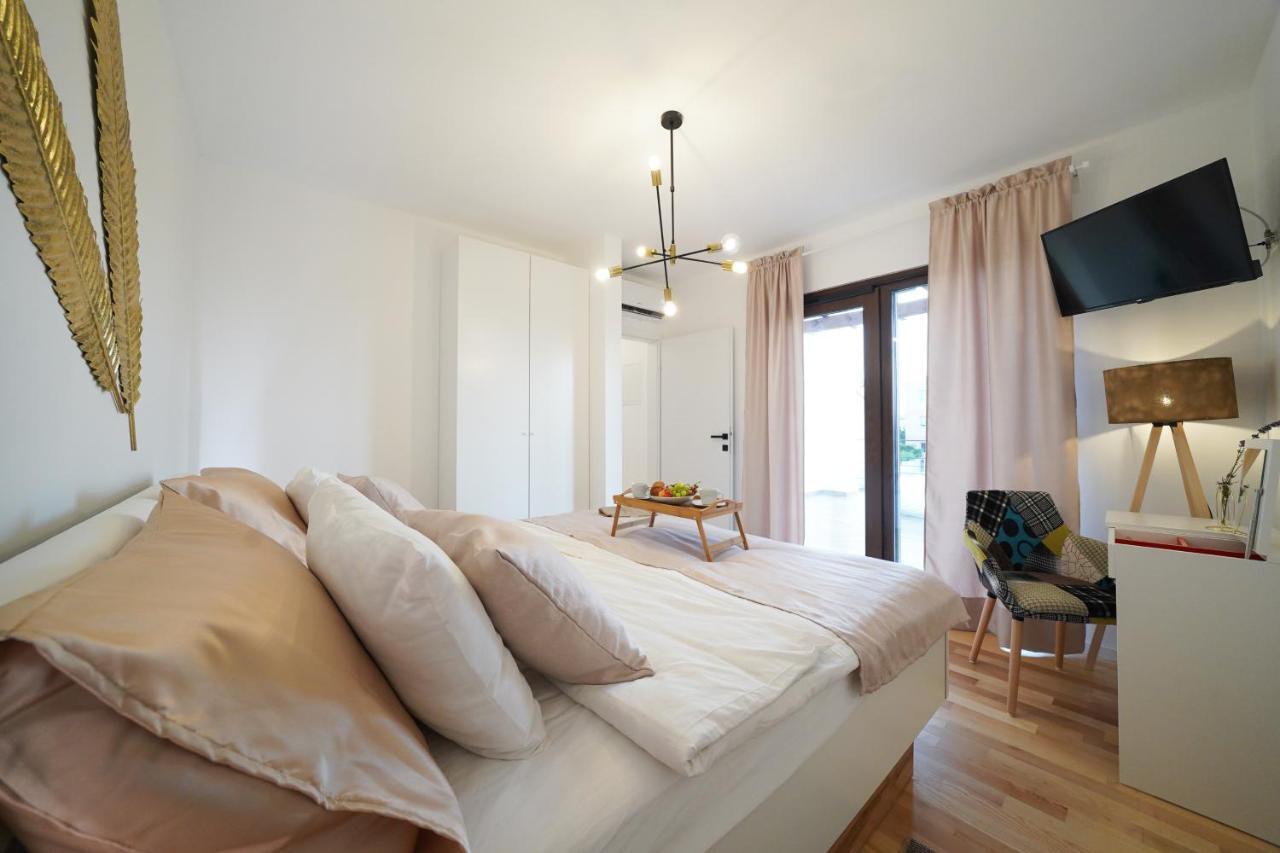 Villa Suncica With Heated Pool, Jacuzzi And Bikes Near Zadar Sukošan Extérieur photo
